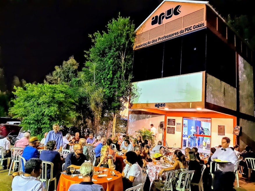 30.08.2019 Happy Hour Sexta Apuc com Arte 1 35